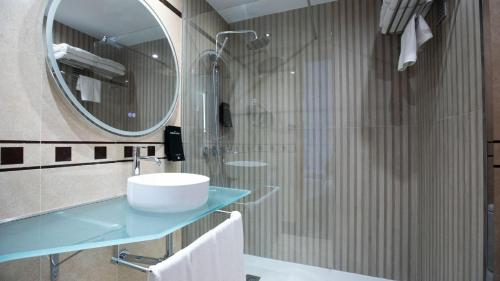 Habitación Triple del hotel Evenia Rocafort. Foto 6