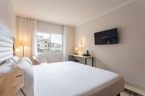 Habitación Doble - 1 o 2 camas del hotel Eurostars Cristal Palace. Foto 4