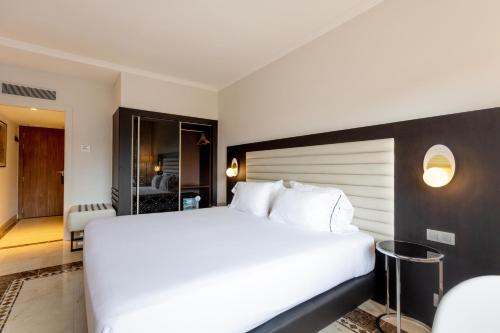 Habitación Doble - 1 o 2 camas del hotel Eurostars Cristal Palace. Foto 6