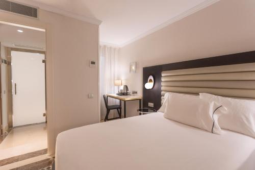 Habitación Doble Básica del hotel Eurostars Cristal Palace. Foto 4