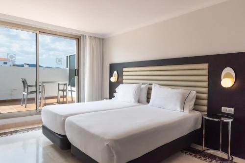 Habitación Doble con terraza - 1 o 2 camas del hotel Eurostars Cristal Palace. Foto 5