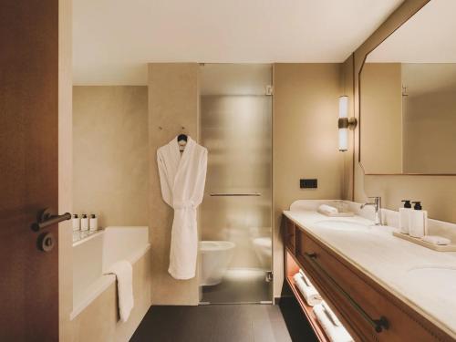 Suite con terraza del hotel Condes De Barcelona. Foto 3