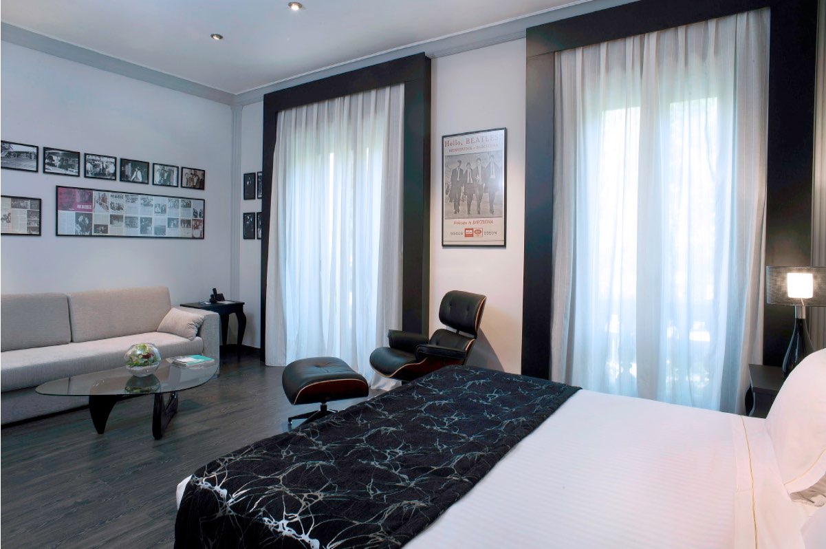 Suite Beatles del hotel El Avenida Palace. Foto 1