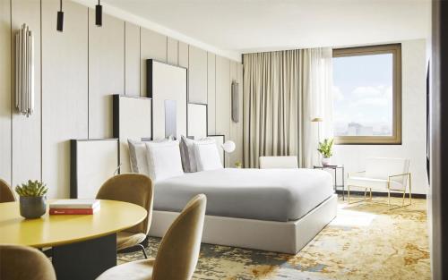 Suite Estudio con cama extragrande del hotel Grand Hyatt Barcelona