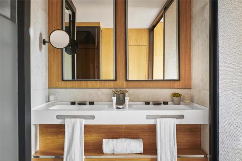 Habitación Doble - 2 camas del hotel Grand Hyatt Barcelona. Foto 5