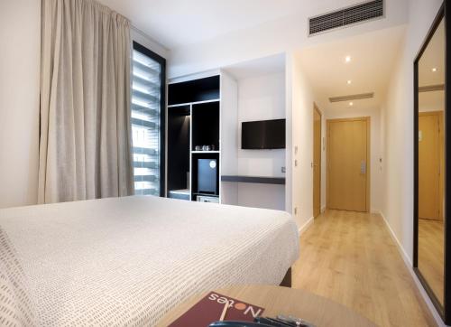 Habitación Individual Innside del hotel INNSiDE Barcelona Aeropuerto. Foto 3