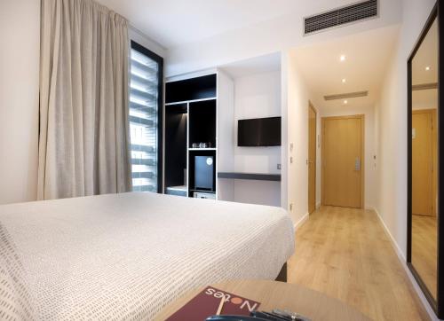 Habitación Individual Innside del hotel INNSiDE Barcelona Aeropuerto. Foto 9