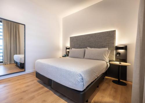 Habitación Individual Innside del hotel INNSiDE Barcelona Aeropuerto. Foto 13