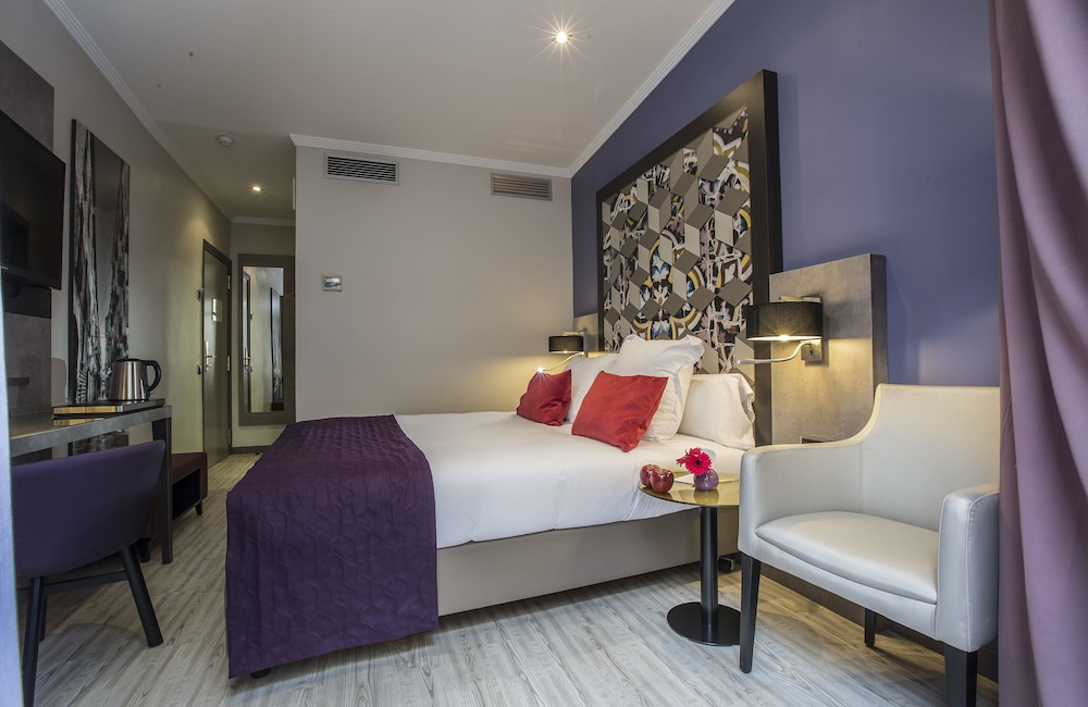 Habitación Confort del hotel Leonardo Barcelona Las Ramblas. Foto 1