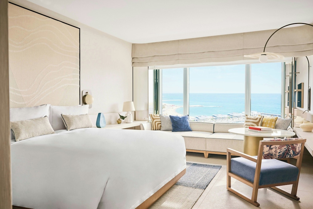 Habitación Deluxe, 1 cama de matrimonio grande (Club) del hotel Arts Barcelona
