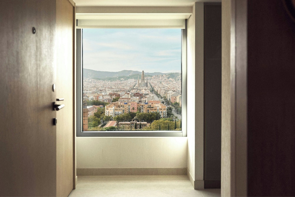 Habitación, 1 cama de matrimonio grande, vistas a la ciudad (Panorama City View) del hotel Arts Barcelona. Foto 1