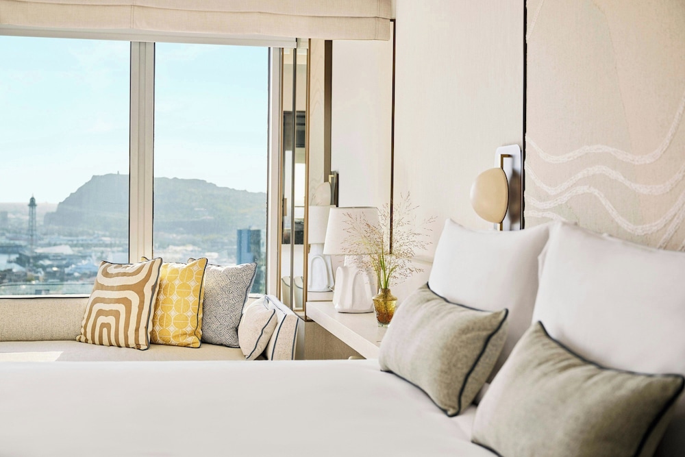 Habitación, 1 cama de matrimonio grande, vistas a la ciudad (Panorama City View) del hotel Arts Barcelona. Foto 3