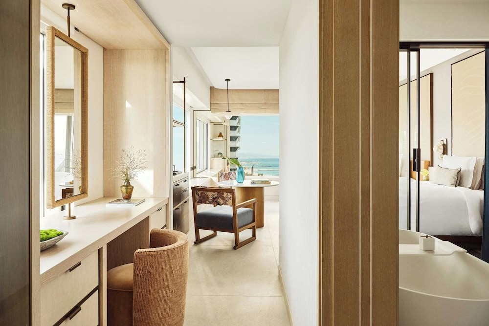 Habitación, 2 camas dobles, vistas al mar (Panorama Sea View) del hotel Arts Barcelona. Foto 3