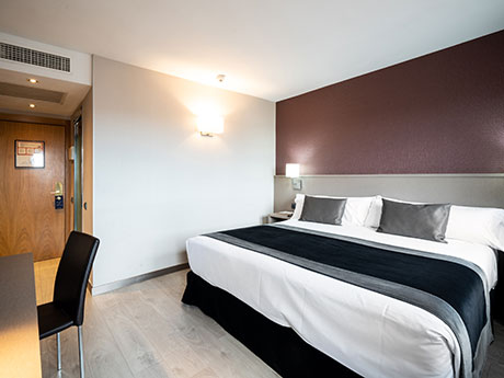 Habitación doble Balcón o Terraza del hotel Catalonia Park Putxet. Foto 2