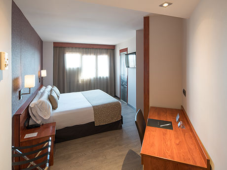 Habitación doble del hotel Catalonia Park Putxet. Foto 1
