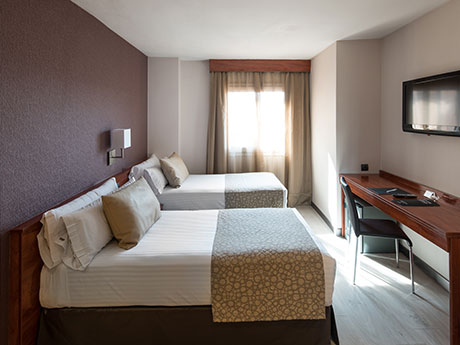 Habitación doble del hotel Catalonia Park Putxet. Foto 2