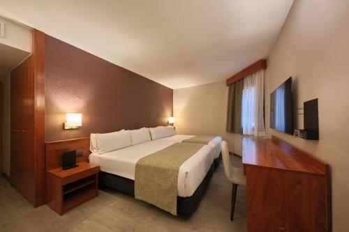 Habitación Familiar del hotel Catalonia Park Putxet. Foto 5