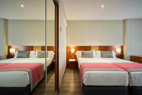 Habitación Familiar del hotel Catalonia Barcelona 505. Foto 5
