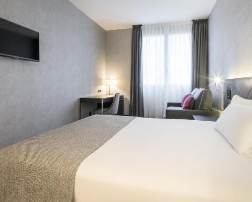 Habitación Triple del hotel Ilunion Bel Art
