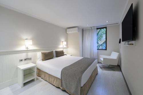 Habitación Familiar del hotel Catalonia Roma. Foto 1