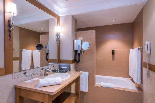 Habitación doble Superior del hotel Serhs Rivoli Rambla. Foto 11