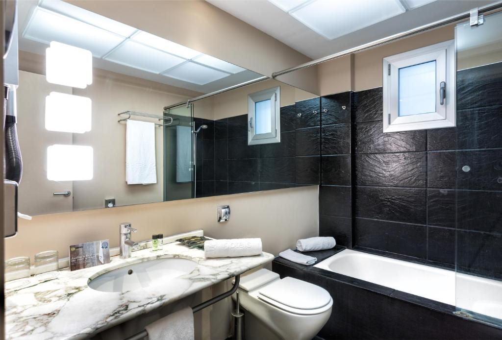 Habitación doble Vista ciudad Confort del hotel Serhs Rivoli Rambla. Foto 3