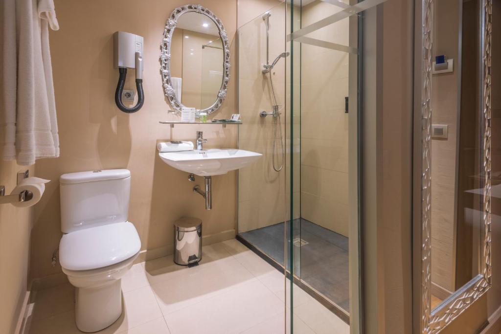 Habitación doble Vista ciudad Confort del hotel Serhs Rivoli Rambla. Foto 4