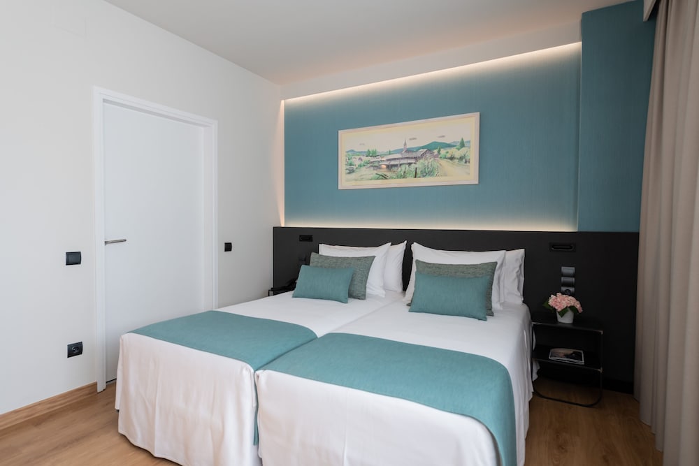 Habitación estándar, cocina básica del hotel Atenea Barcelona
