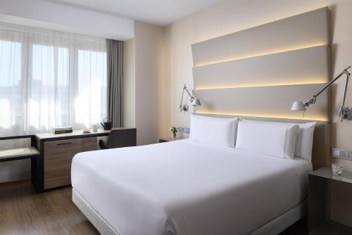 Habitación Familiar contigua del hotel NH Sants Barcelona. Foto 1
