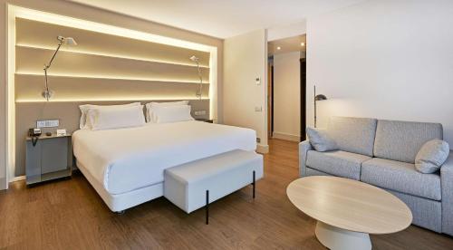 Suite Junior con terraza del hotel NH Sants Barcelona
