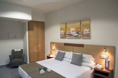 Habitación doble del hotel Mothern by Pillow. Foto 1