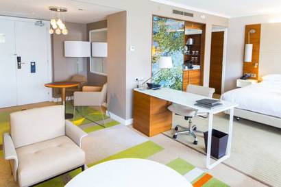 King Alcove Suite del hotel Hilton Barcelona. Foto 3