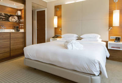 Habitación doble Business del hotel Hilton Barcelona. Foto 1