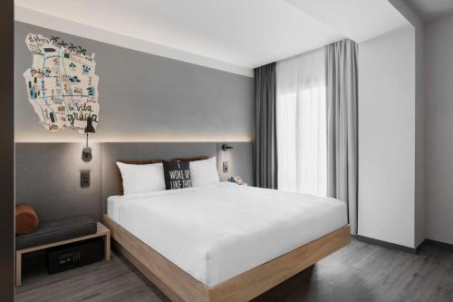 Moxy Mega Sleeper Executive Room - Lounge Access del hotel Moxy Barcelona