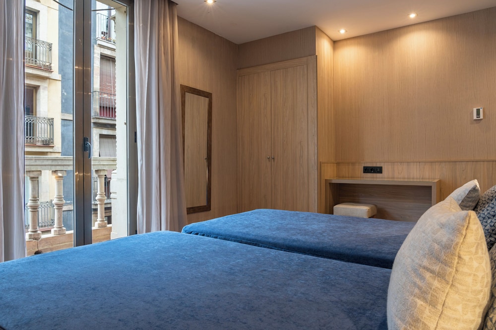 Habitación Triple del hotel Rialto. Foto 3