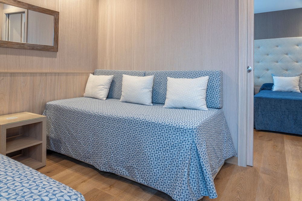 Habitación Cuádruple del hotel Rialto. Foto 5