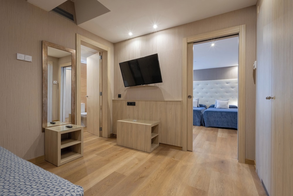 Habitación Cuádruple del hotel Rialto. Foto 14