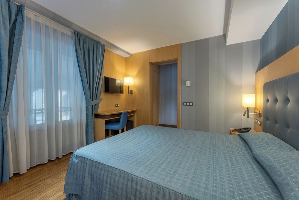 Habitación Triple del hotel Del Mar. Foto 1