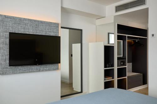 Habitación Innside con espacio adicional del hotel INNSiDE Barcelona Apolo. Foto 6