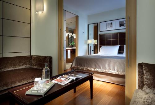 Suite Junior Familiar del hotel Eurostars Grand Marina. Foto 2