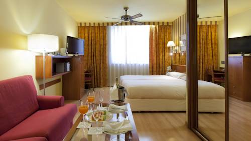 Habitación familiar del hotel Ilunion Les Corts Spa