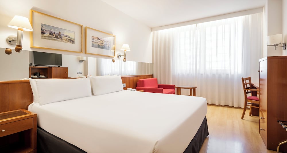 Habitación doble del hotel Ilunion Les Corts Spa. Foto 2