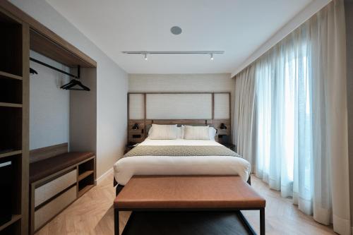 Suite Junior Deluxe del hotel Catalonia Sagrada Familia. Foto 1