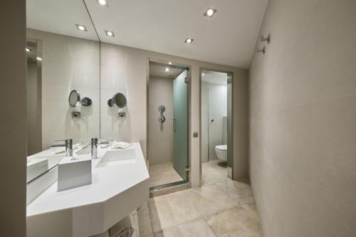 Suite Junior del hotel Catalonia Sagrada Familia. Foto 4