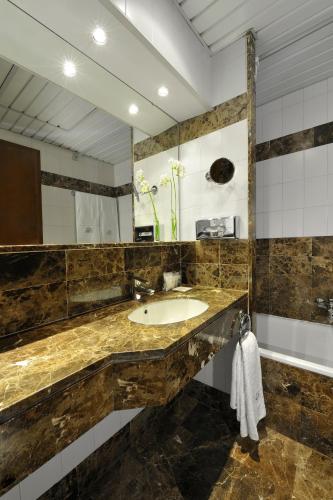 Habitación Familiar del hotel Balmes. Foto 5