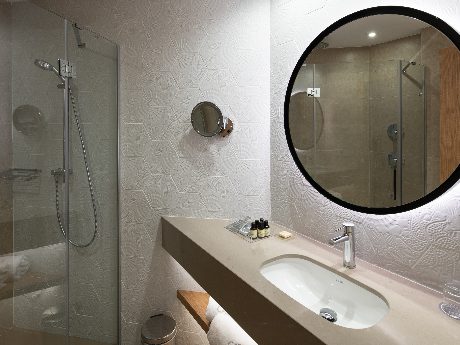 Habitación triple del hotel Catalonia Eixample 1864