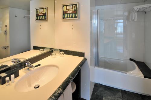 Habitación Doble Superior - 1 o 2 camas del hotel Barcelona Universal. Foto 1