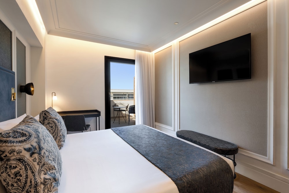 Habitación Premium doble, balcón, vistas a la ciudad del hotel Catalonia Plaza Cataluña