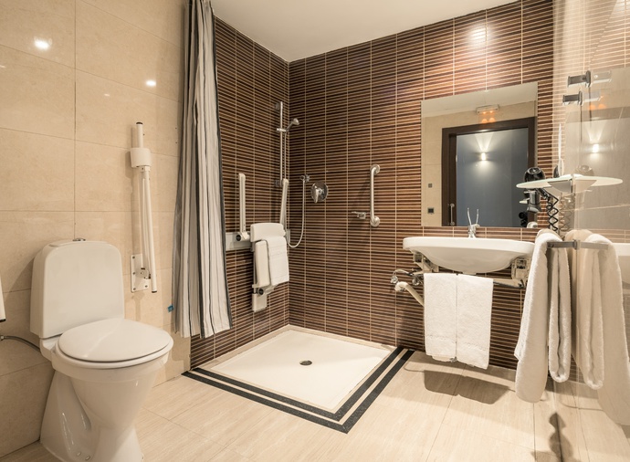 Habitación doble Accesible del hotel Ilunion Almirante. Foto 1