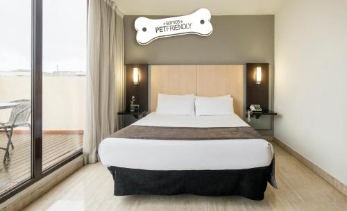 Habitación Doble - Se aceptan mascotas del hotel Ilunion Almirante. Foto 3